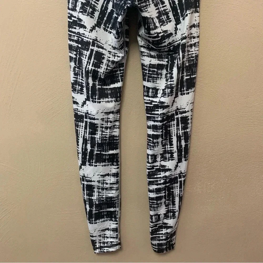 Buffbunny Rebel Leggings in Triggered Black and White Pattern Size XS - Picture 8 of 11